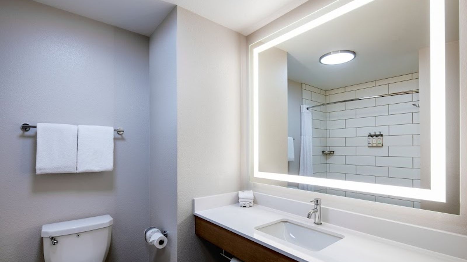 Photo of Holiday Inn Express & Suites Turlock-Hwy 99 by IHG