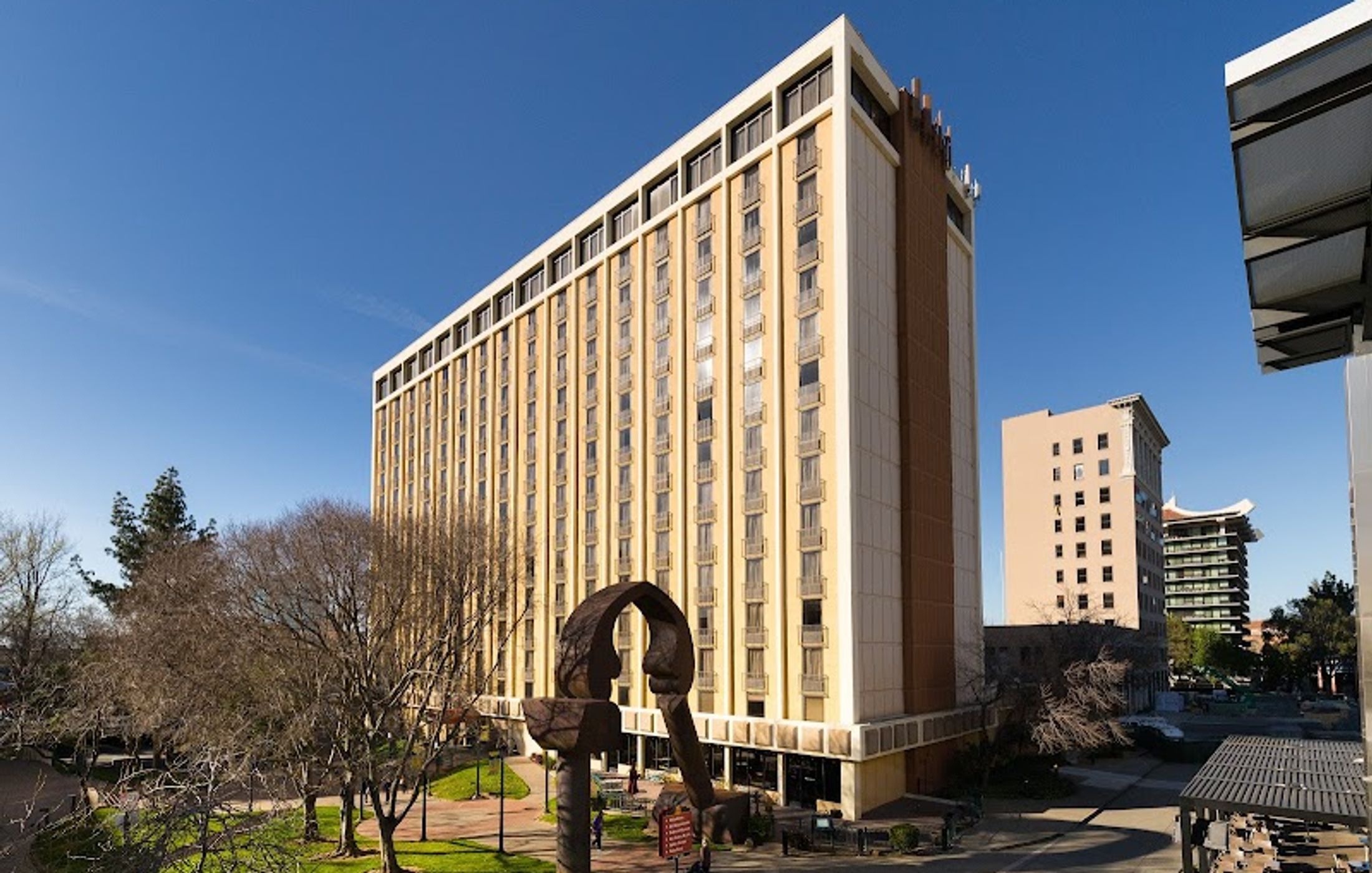 Holiday Inn Sacramento Downtown - Arena, an IHG Hotel