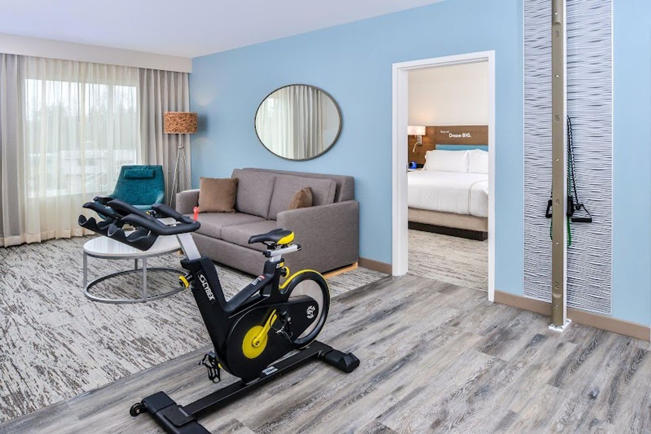 Photo of Even Hotel Eugene, an IHG Hotel - Suite, Separate bedroom and living area, In-room fitness equipment