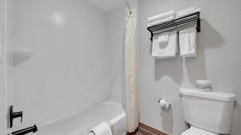 Photo of Garibaldi Inn at the Bay