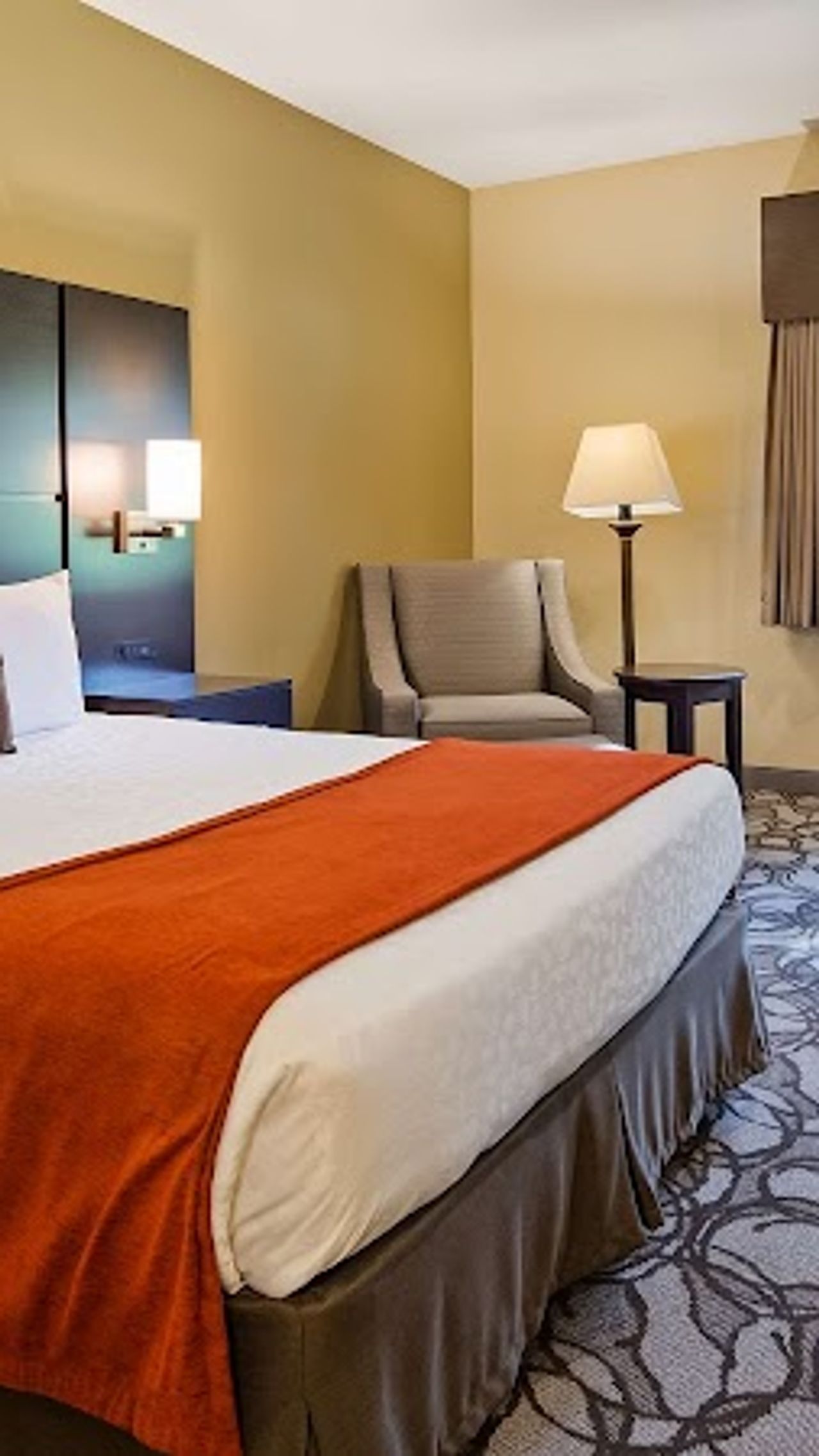 Photo of Best Western Plus Plaza by the Green