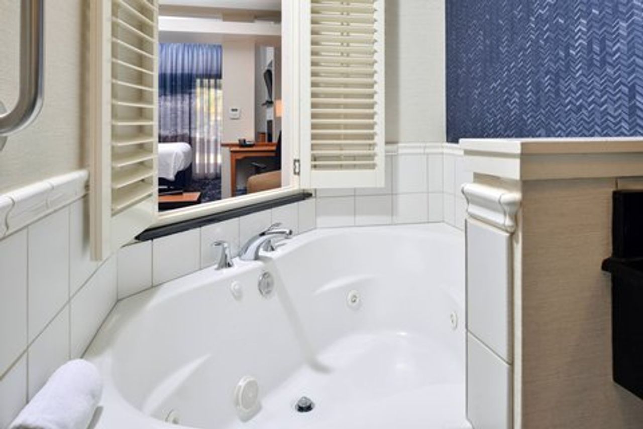 Photo of Fairfield by Marriott Inn & Suites Santa Cruz - Capitola - Private In-room Hot Tub