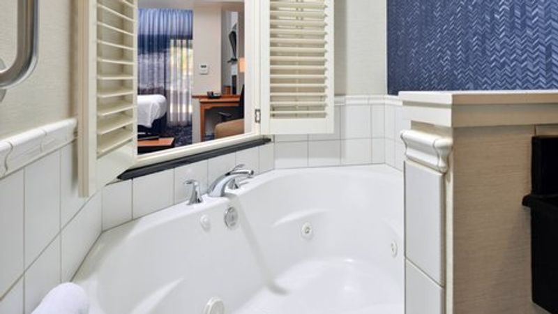 Photo of Fairfield by Marriott Inn & Suites Santa Cruz - Capitola - Private In-room Hot Tub
