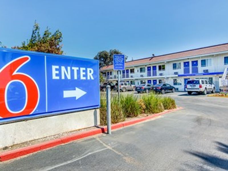 Motel 6 Stockton, CA - Charter Way West