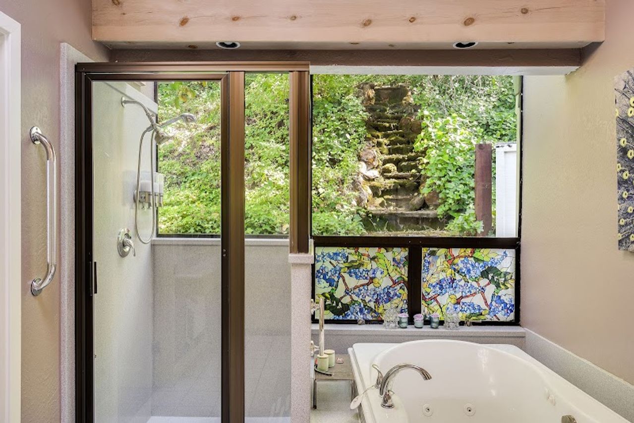 Photo of Potter's Foothill House B&B