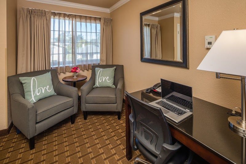 Photo of Stage Coach Lodge Monterey - Deluxe King Room