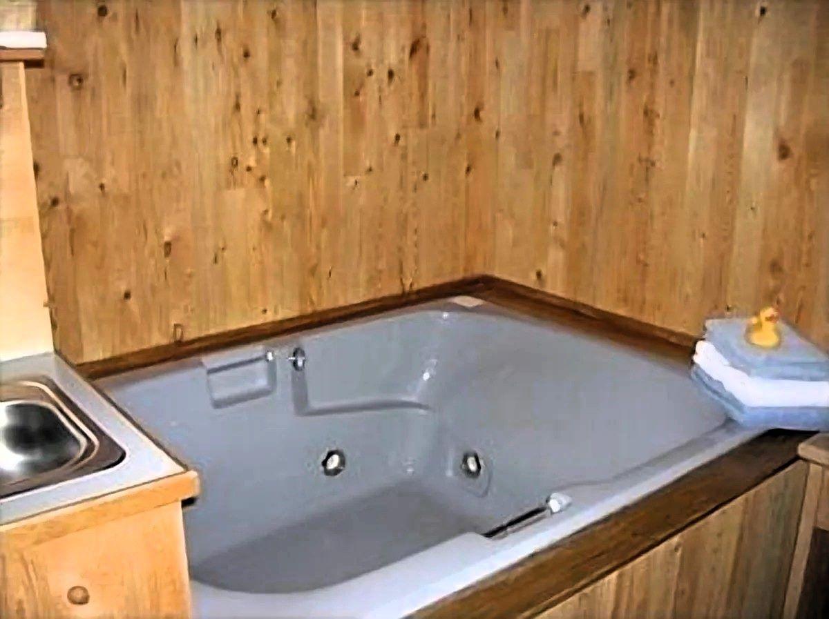 Inn at Manzanita - Jetted tub, Beachcomber