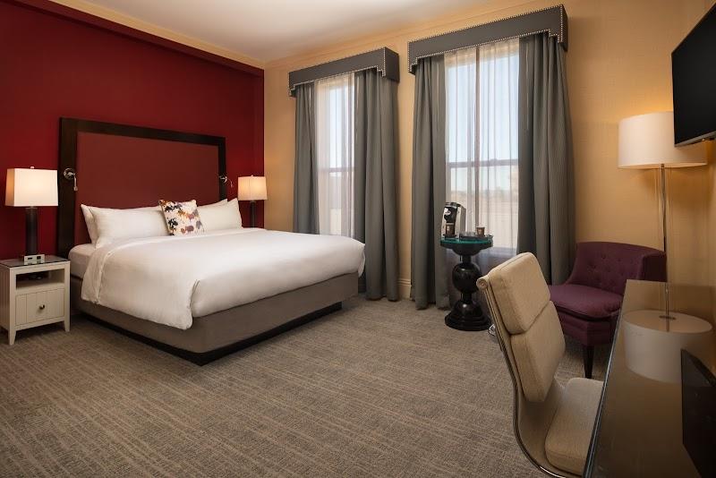 Photo of Hotel Shattuck Plaza - Superior King Suite