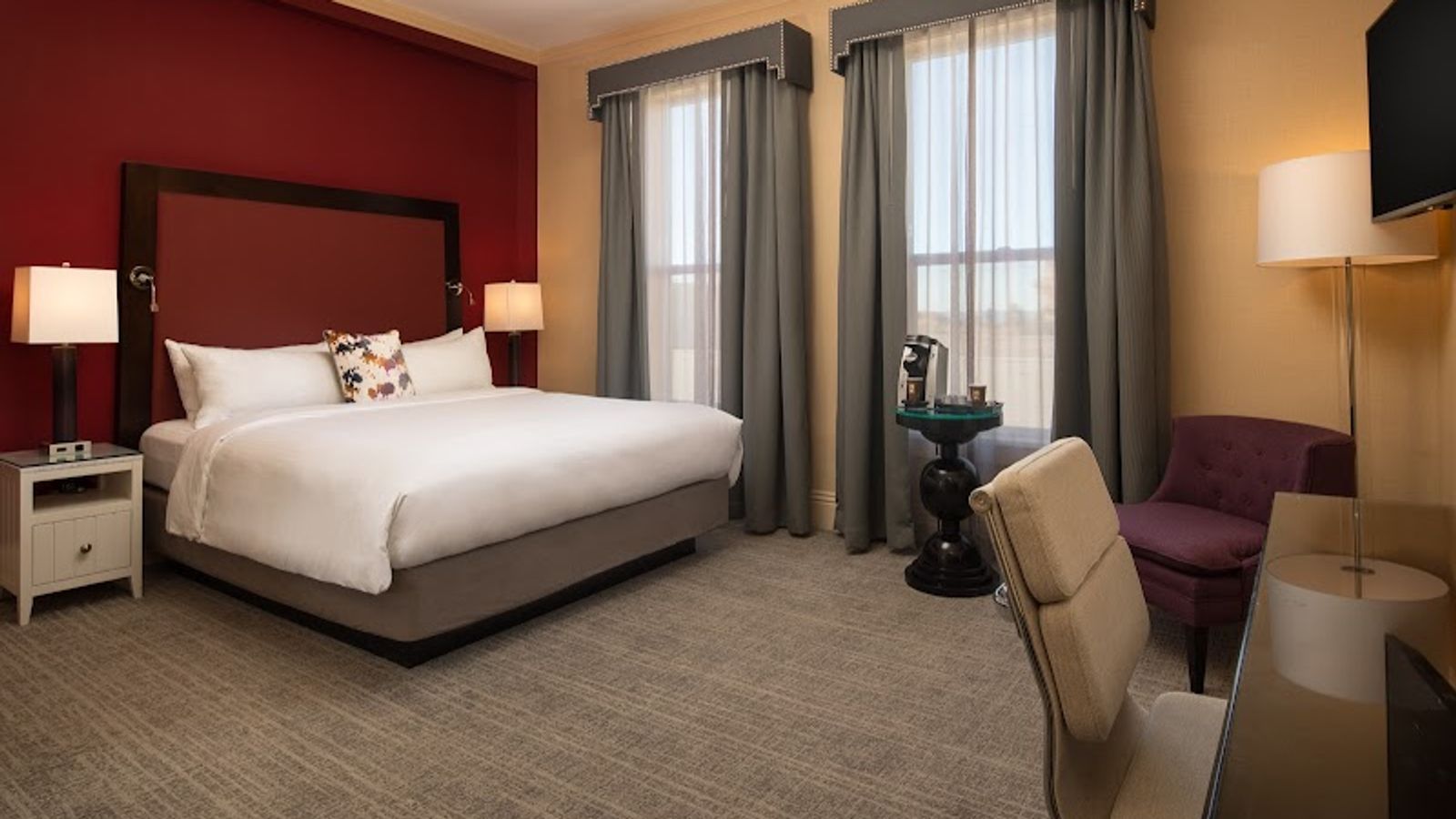 Photo of Hotel Shattuck Plaza - Superior King Suite