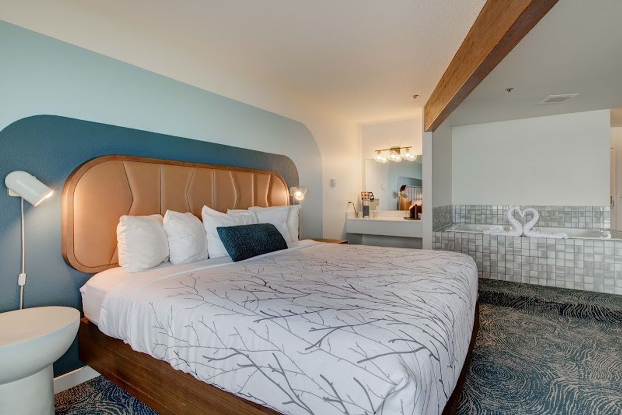 Photo of Adobe Resort, Yachats - Suite, King Bed, Private In-room hot tub