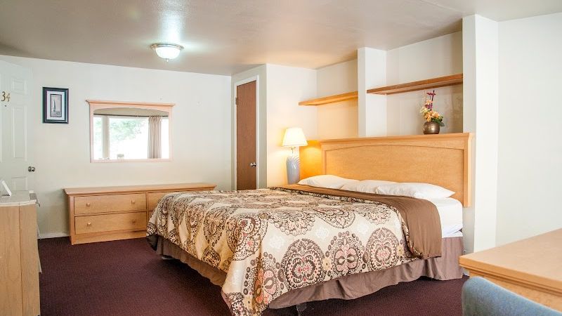 Photo of The Tides Inn & Suites