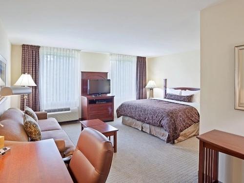 Photo of Staybridge Suites Everett - Paine Field, an IHG Hotel