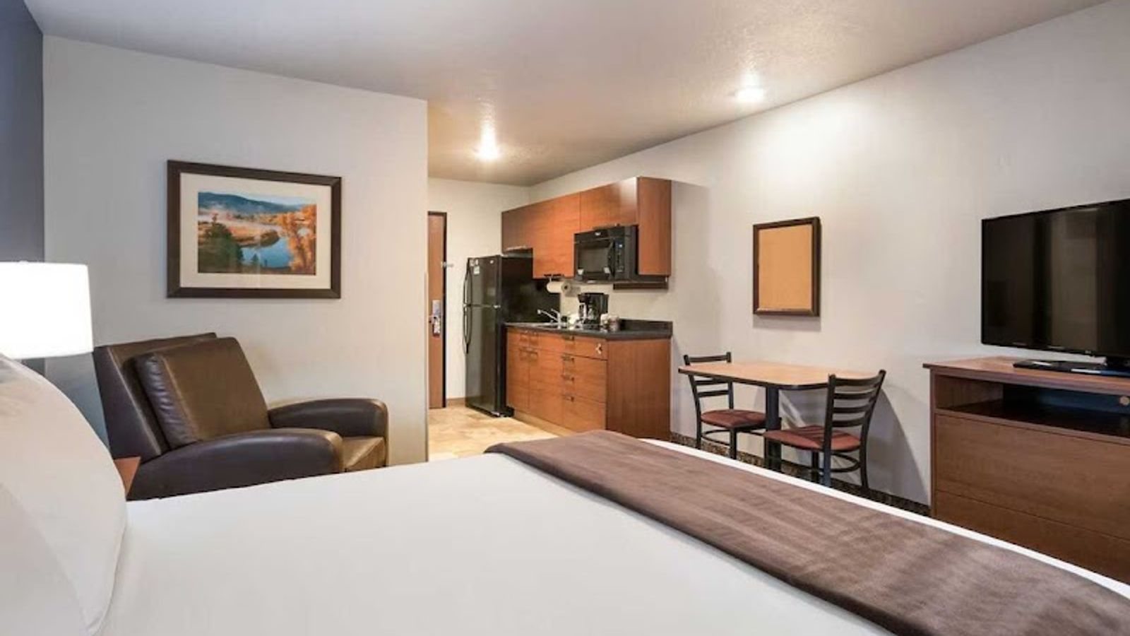 Photo of MainStay Suites Spokane Valley - Room