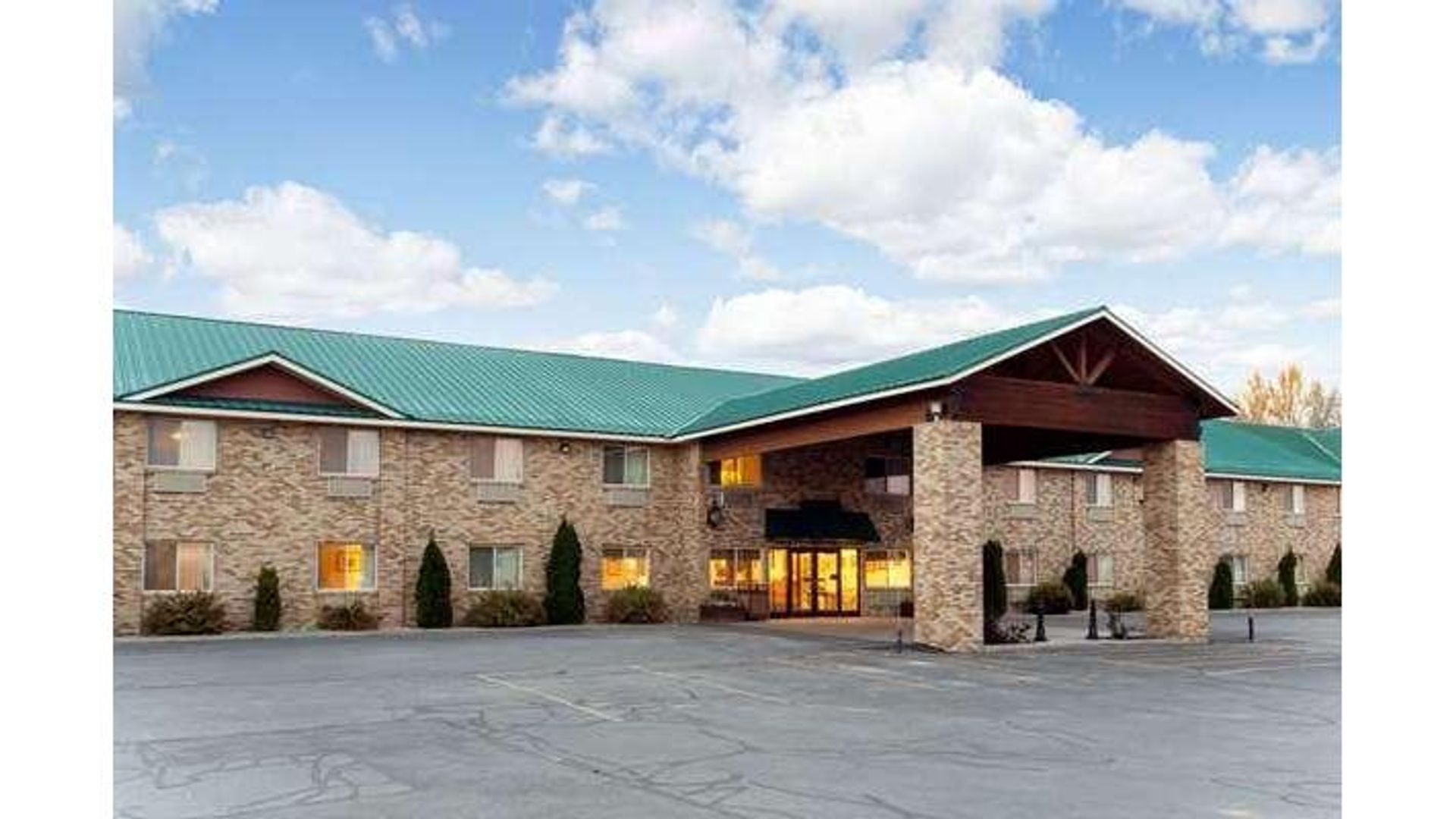 Super 8 by Wyndham Montpelier