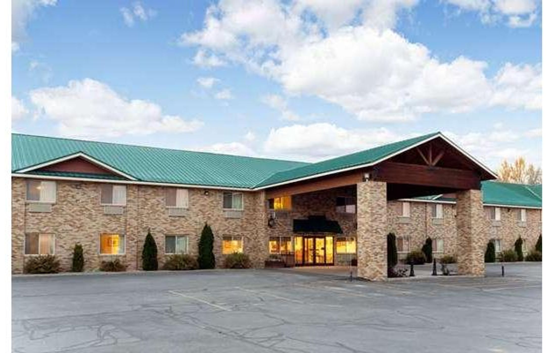 Super 8 by Wyndham Montpelier