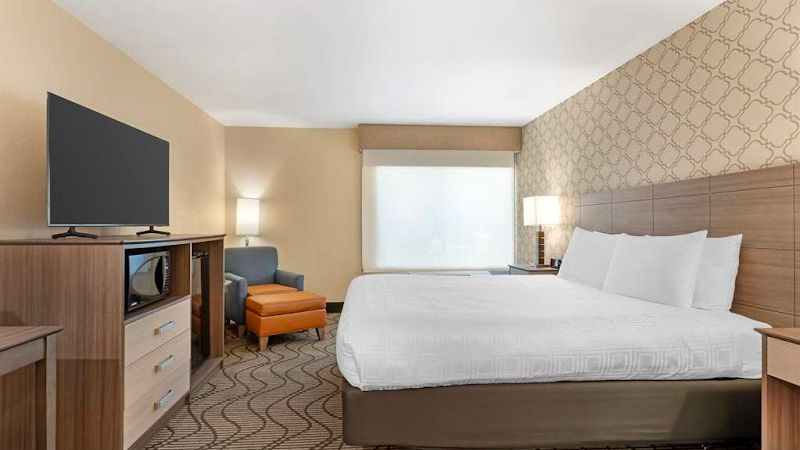 Photo of Best Western Plus Heritage Inn