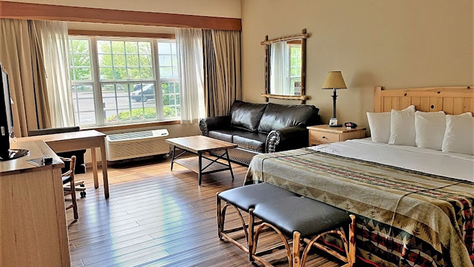 Photo of The Heathman Lodge