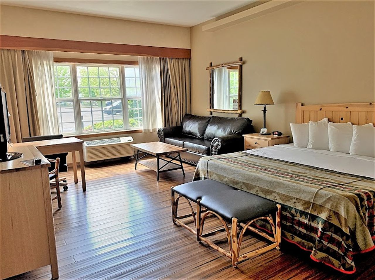 Photo of The Heathman Lodge