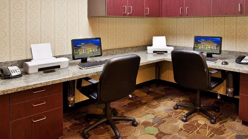 Photo of Holiday Inn Express & Suites Merced - Yosemite Natl Park Area by IHG