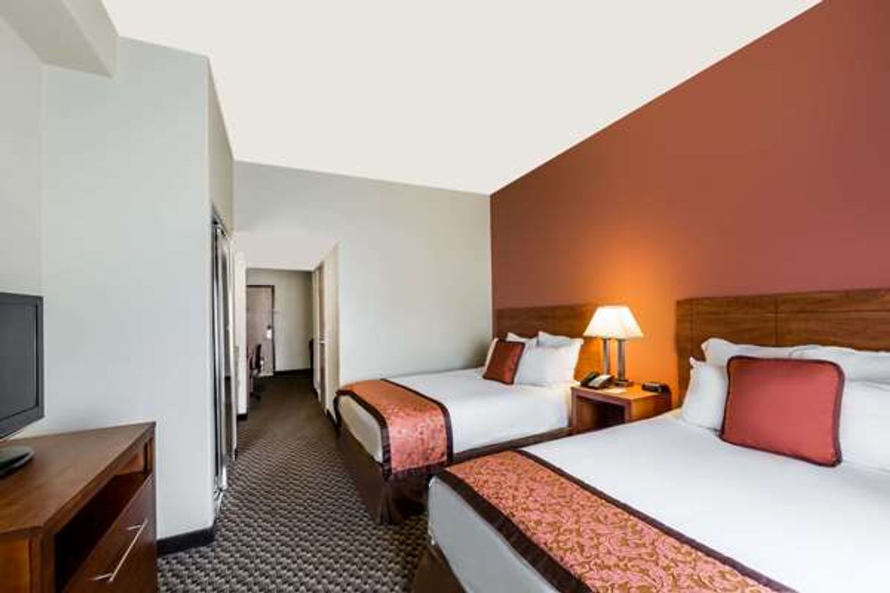 Photo of Hawthorn Suites by Wyndham Oakland/Alameda