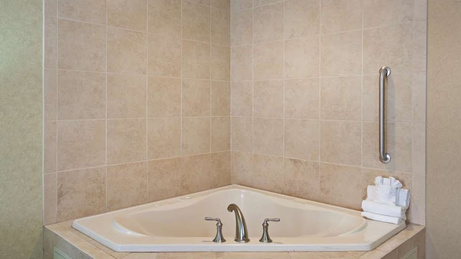 Photo of Hampton Inn & Suites Merced - Private In-room Jetted Tub