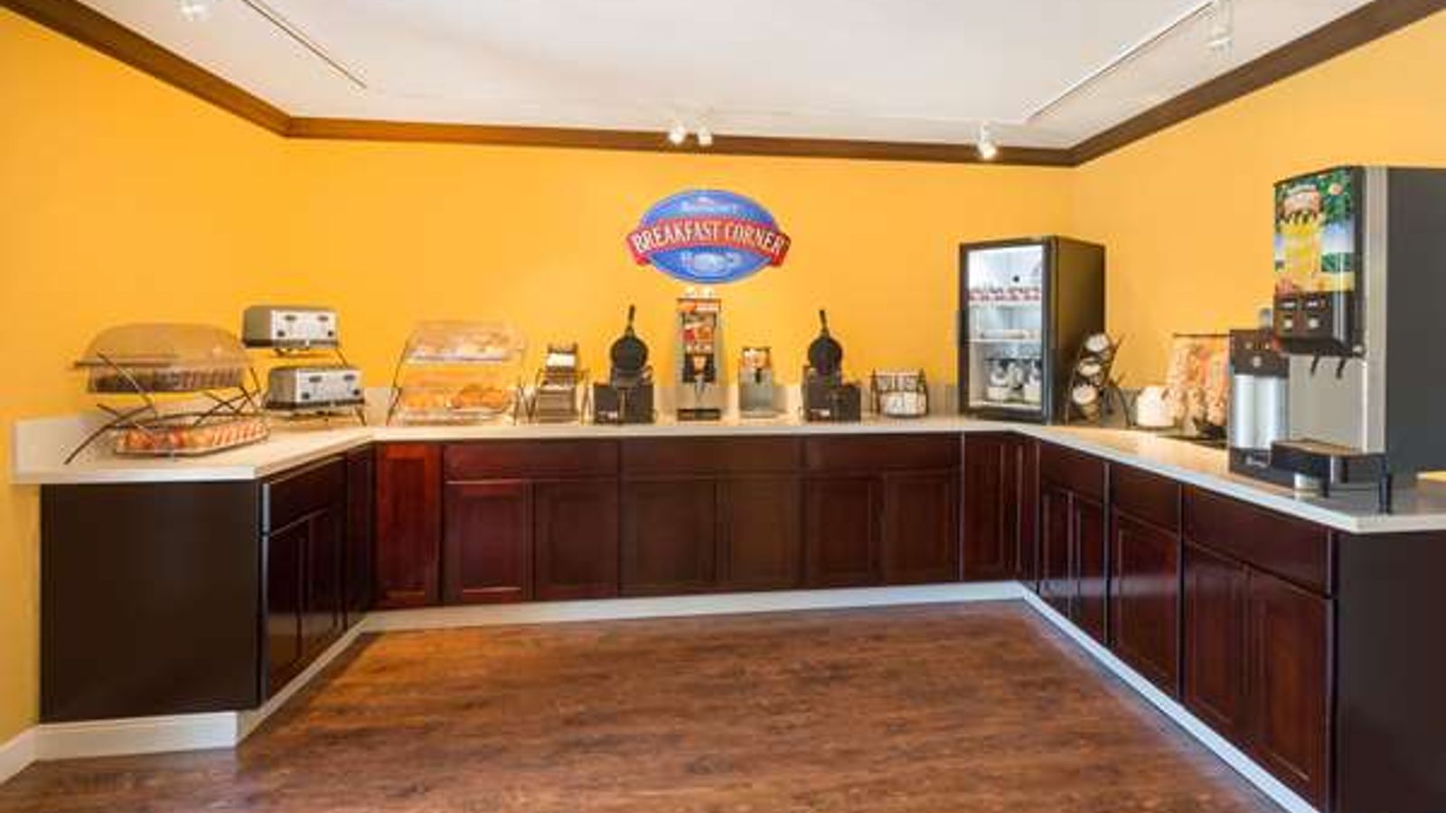 Photo of Baymont by Wyndham Modesto Salida