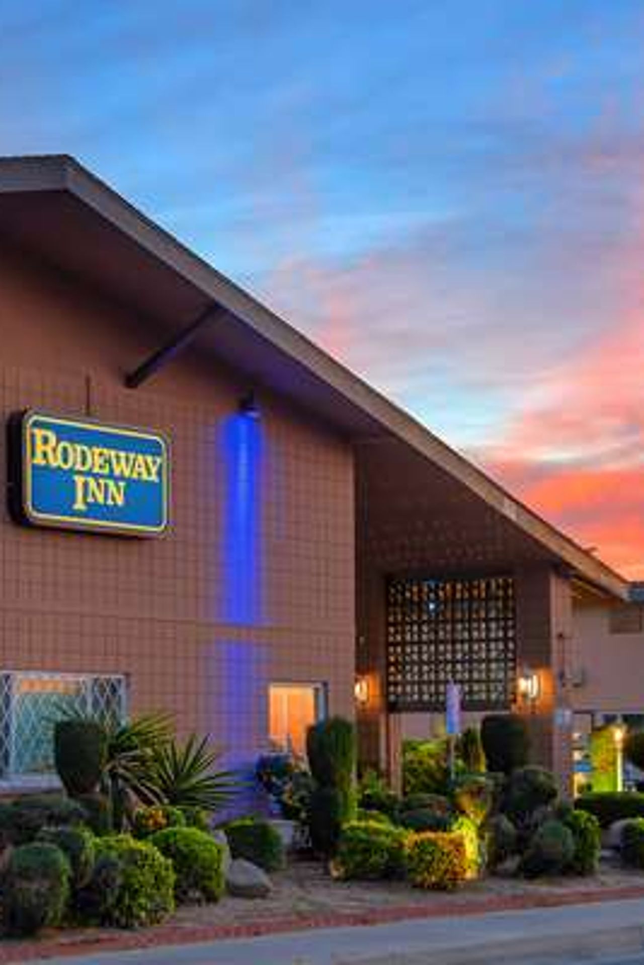 Photo of Rodeway Inn Near University-Gateway to Yosemite