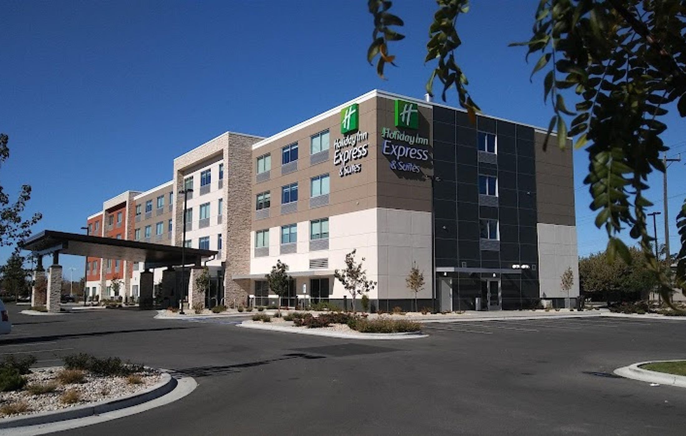 Holiday Inn Express & Suites Boise Airport, an IHG Hotel