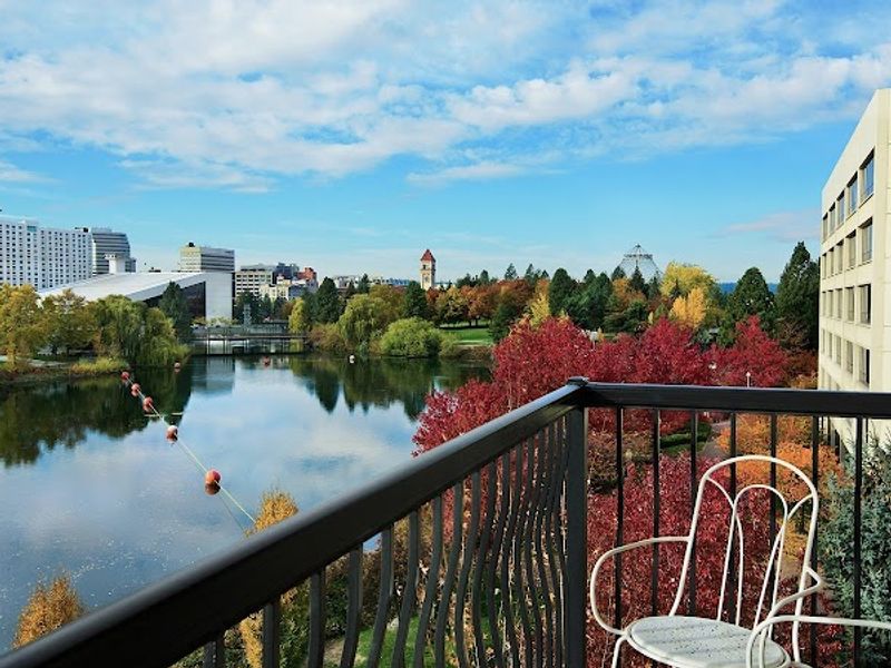 Photo of Oxford Suites Spokane