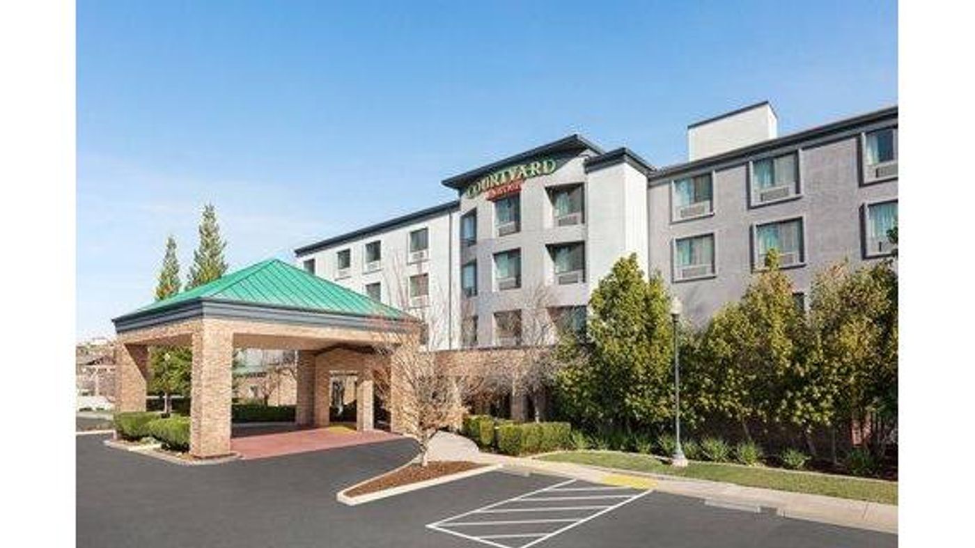 Photo of Courtyard Sacramento Folsom