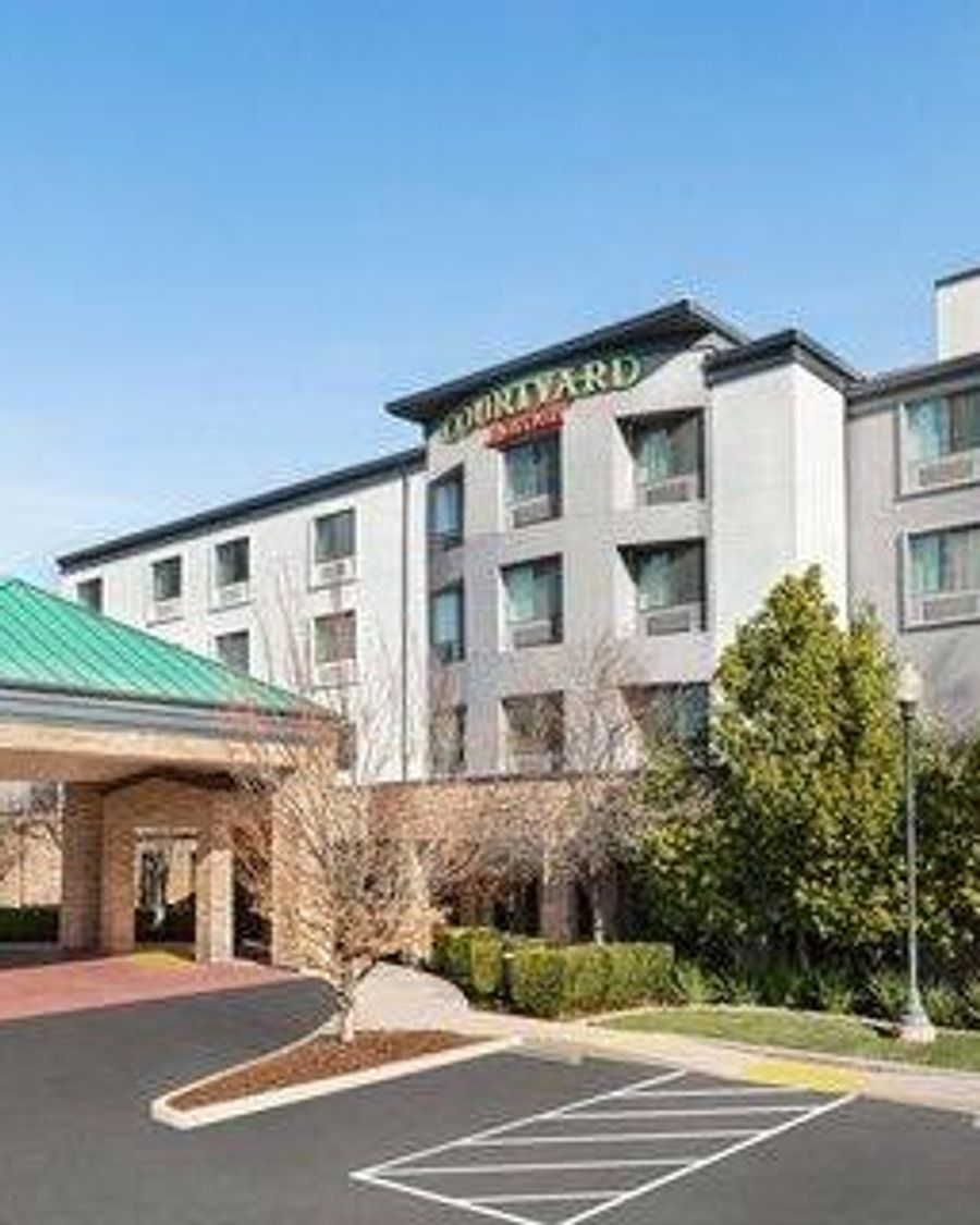 Courtyard Sacramento Folsom