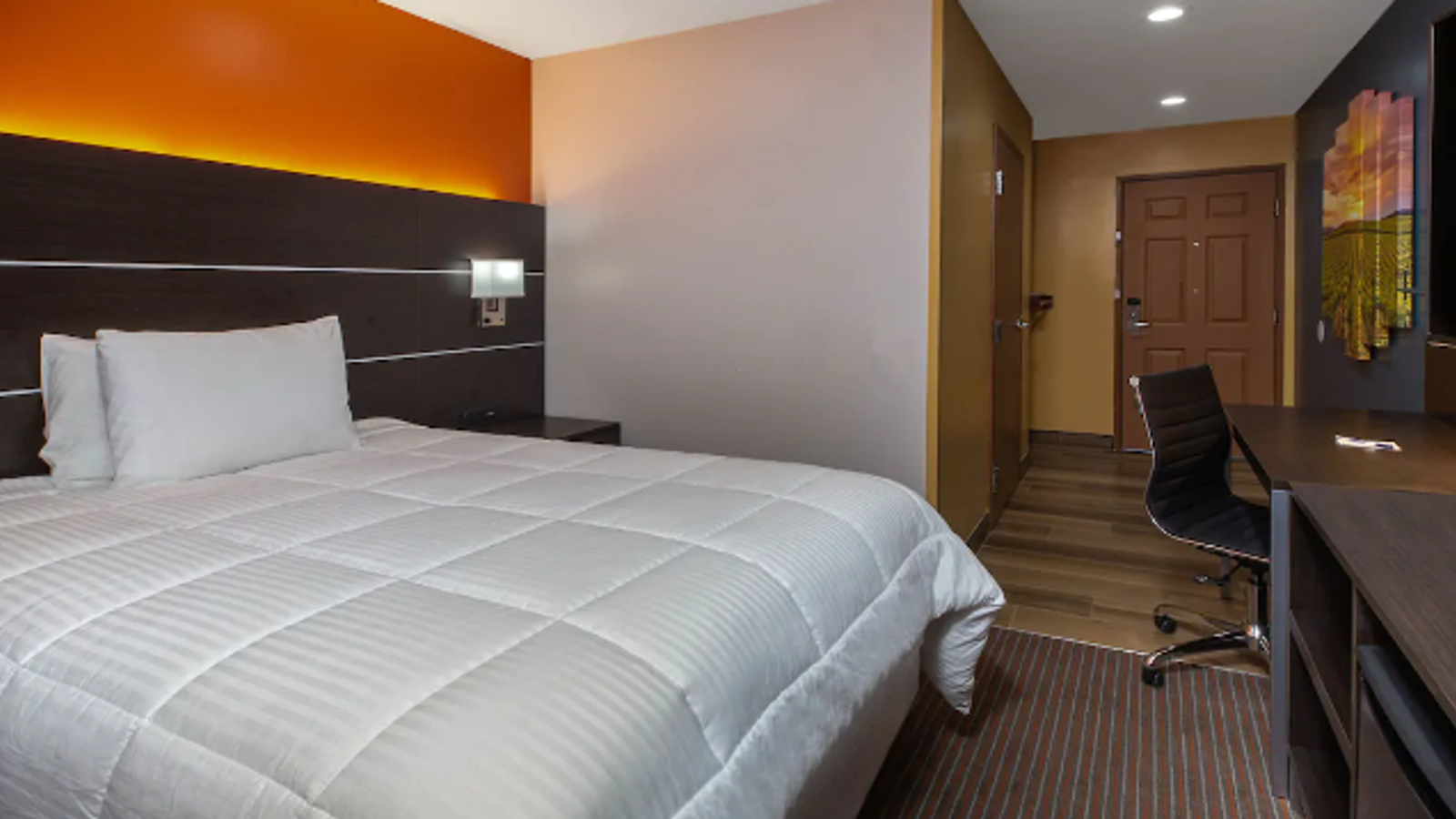 Photo of Hotel Vinea, a Travelodge by Wyndham