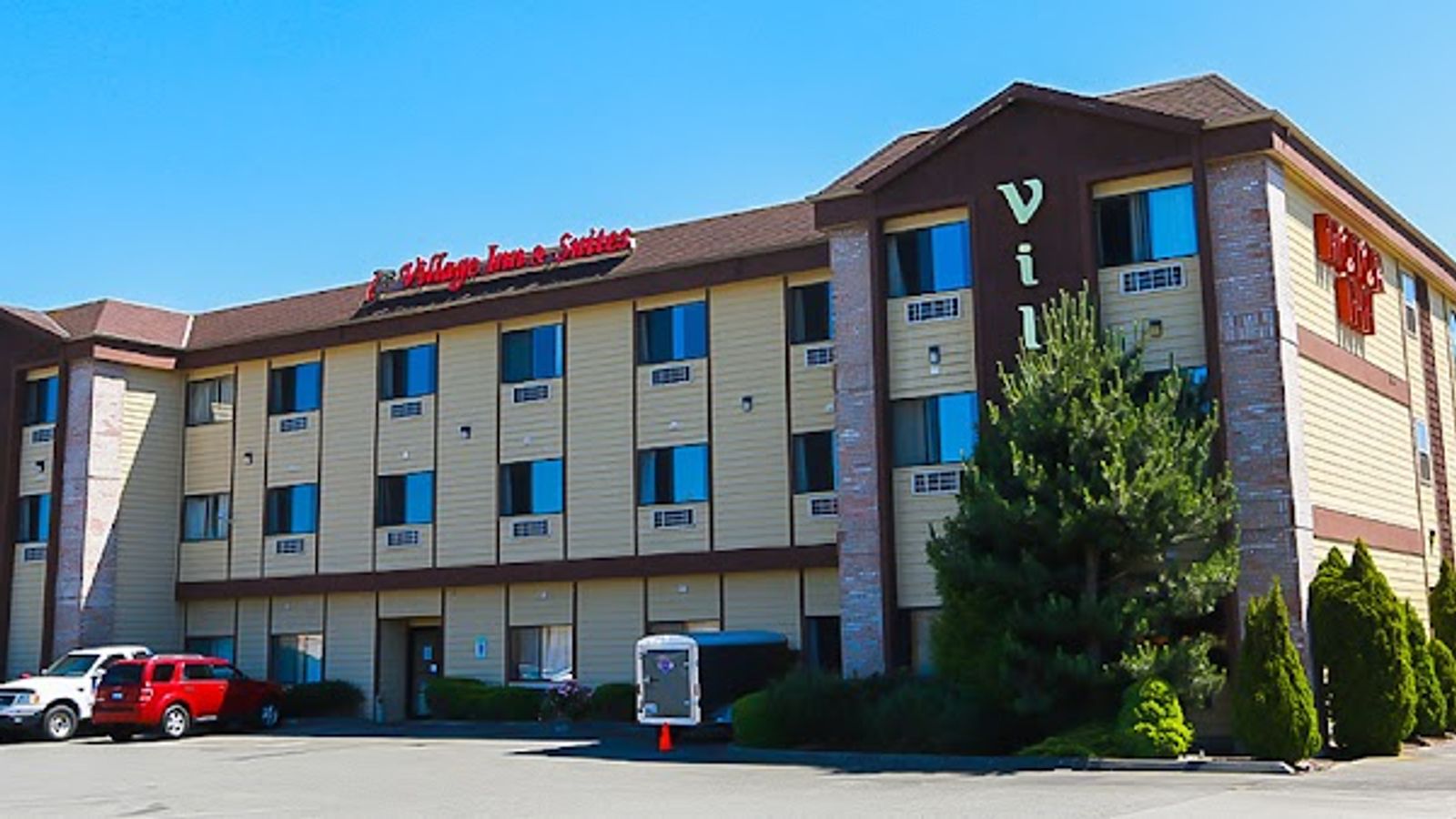 Village Inn & Suites