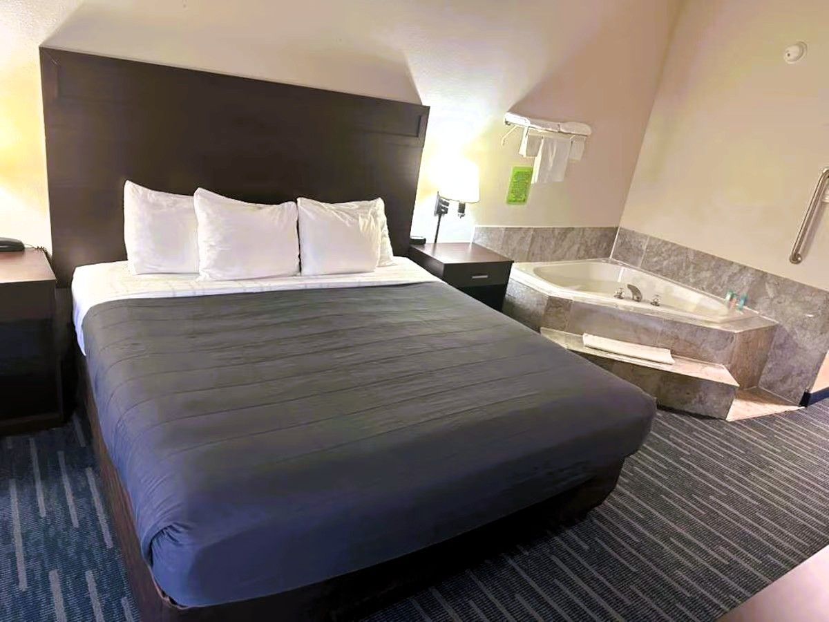 Photo of Ocean Paradise Hotel & Resort - Private in-room hot tub