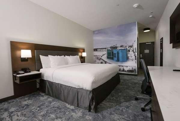 Photo of La Quinta Inn & Suites by Wyndham Santa Cruz