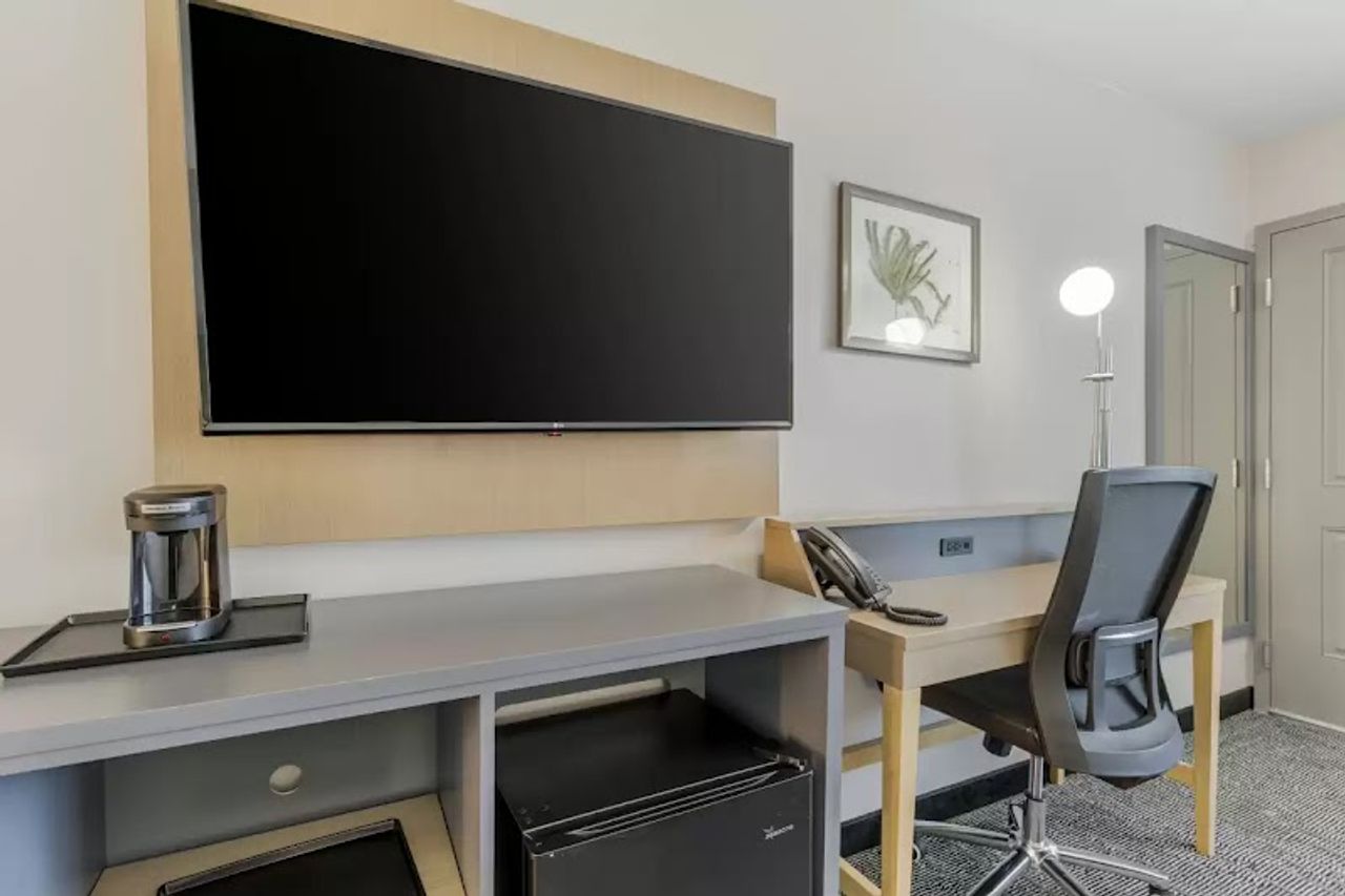 Photo of Country Inn & Suites by Radisson, Vallejo Napa Valley, CA