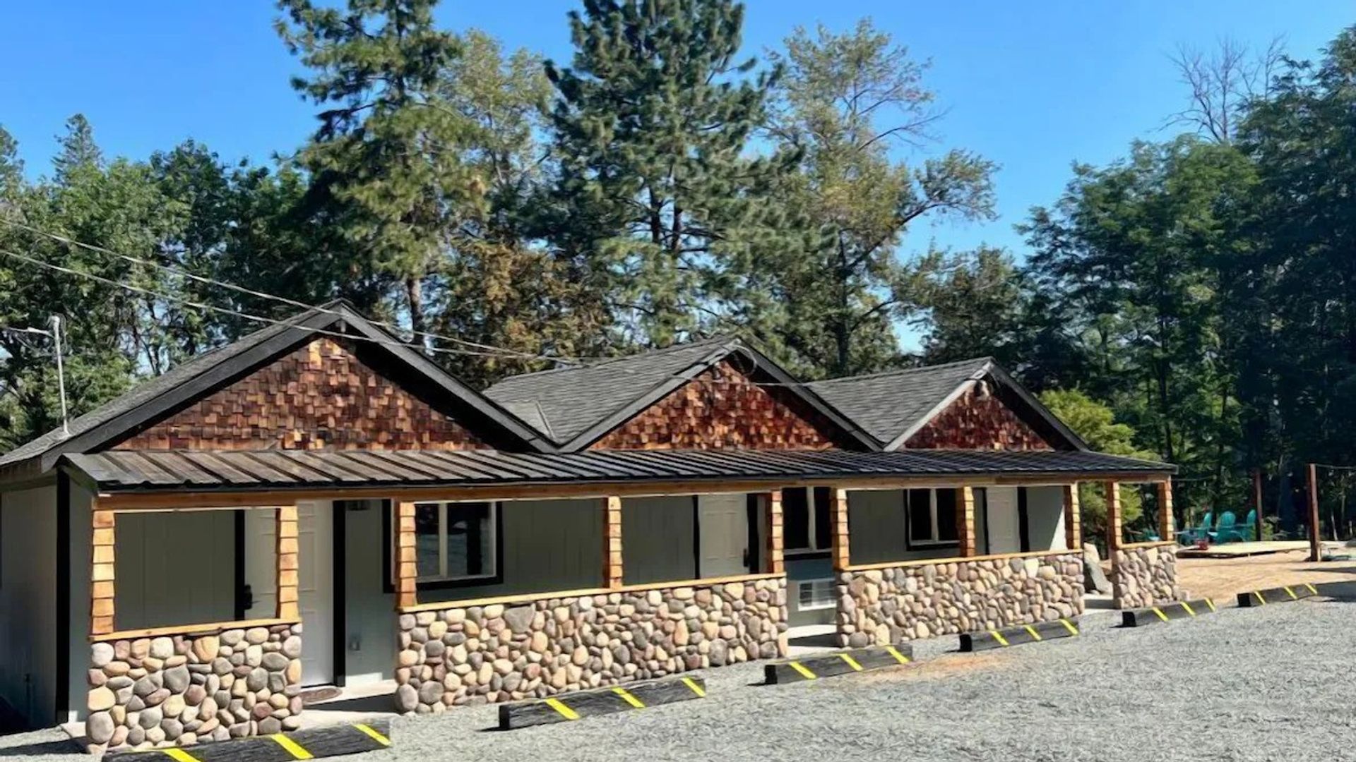 Rogue River Resort