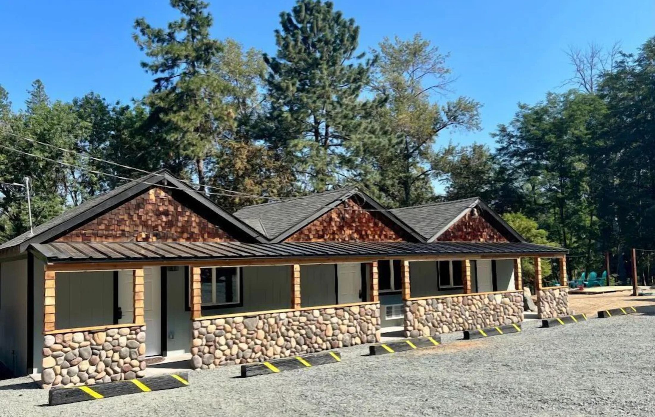 Rogue River Resort
