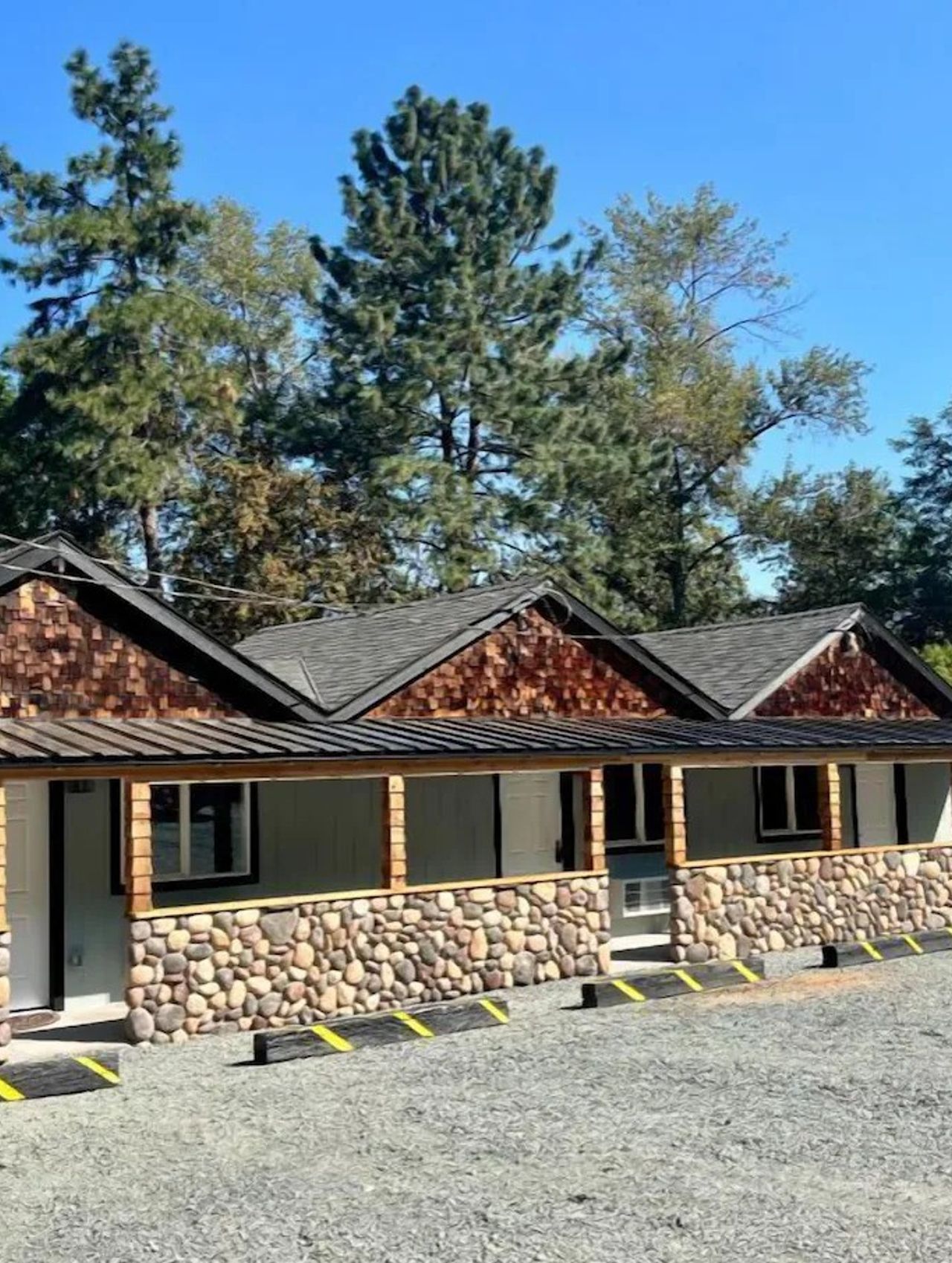 Rogue River Resort