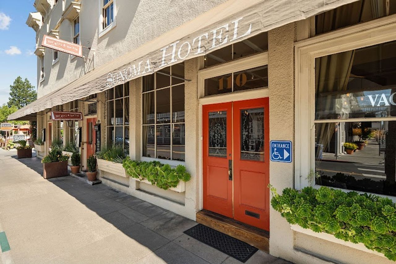 Photo of Sonoma Hotel
