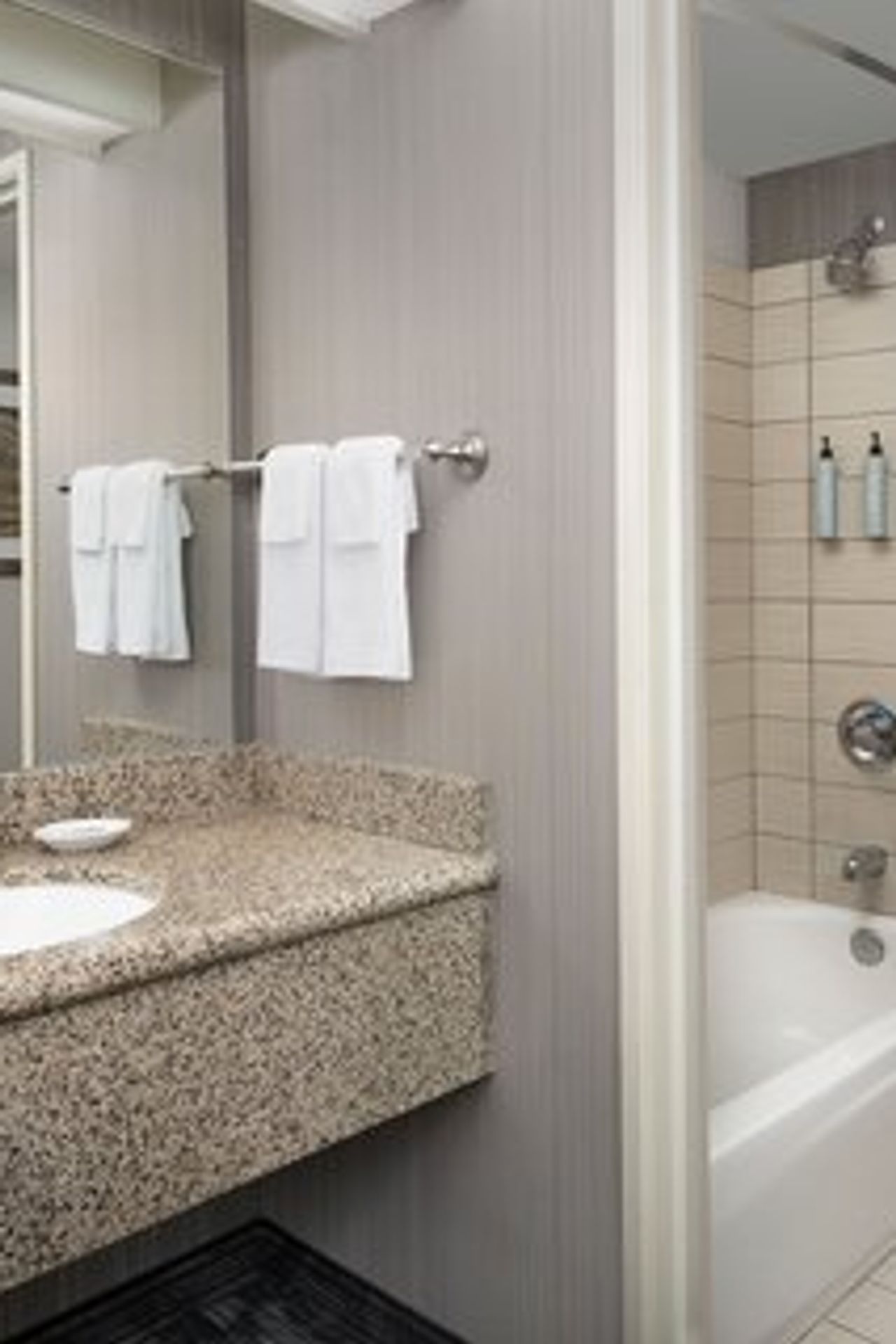 Photo of Courtyard Portland Tigard