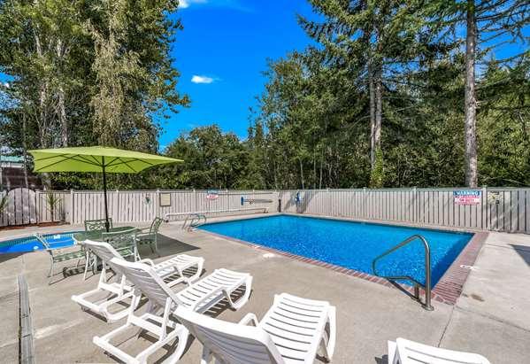 Photo of Quality Inn & Suites Bainbridge Island