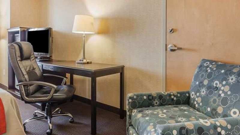 Photo of Comfort Inn On The Bay