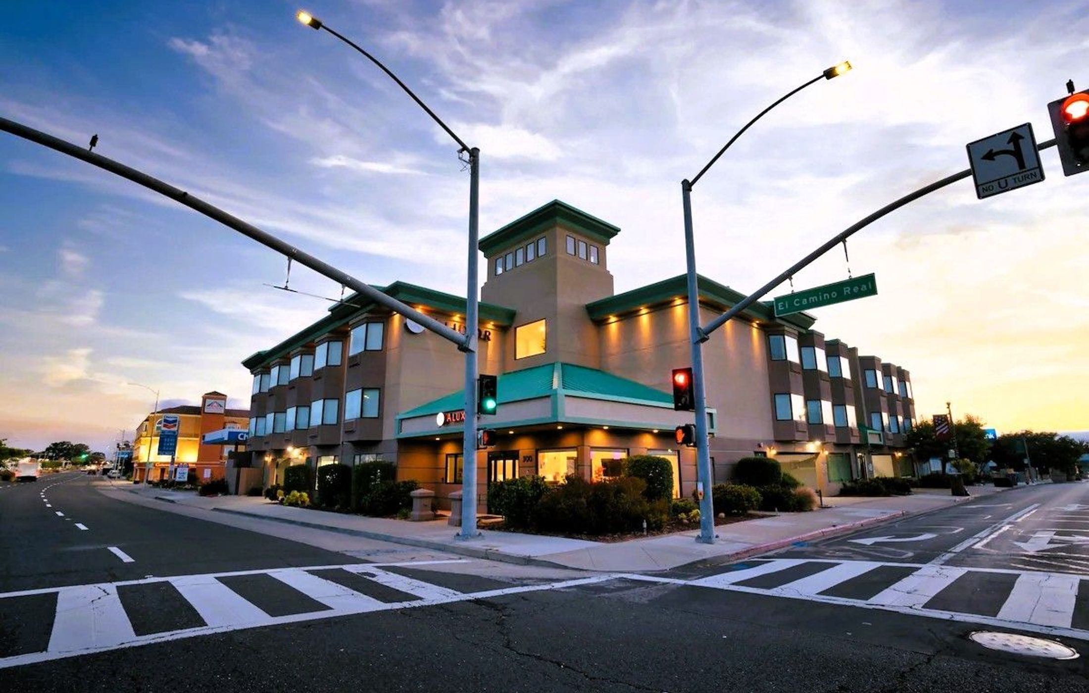 Hotel Aluxor SFO