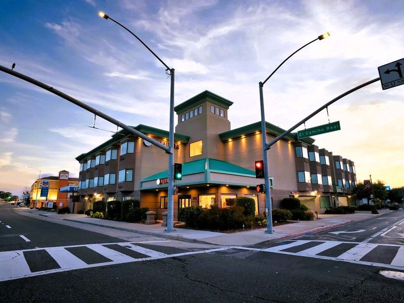 Hotel Aluxor SFO