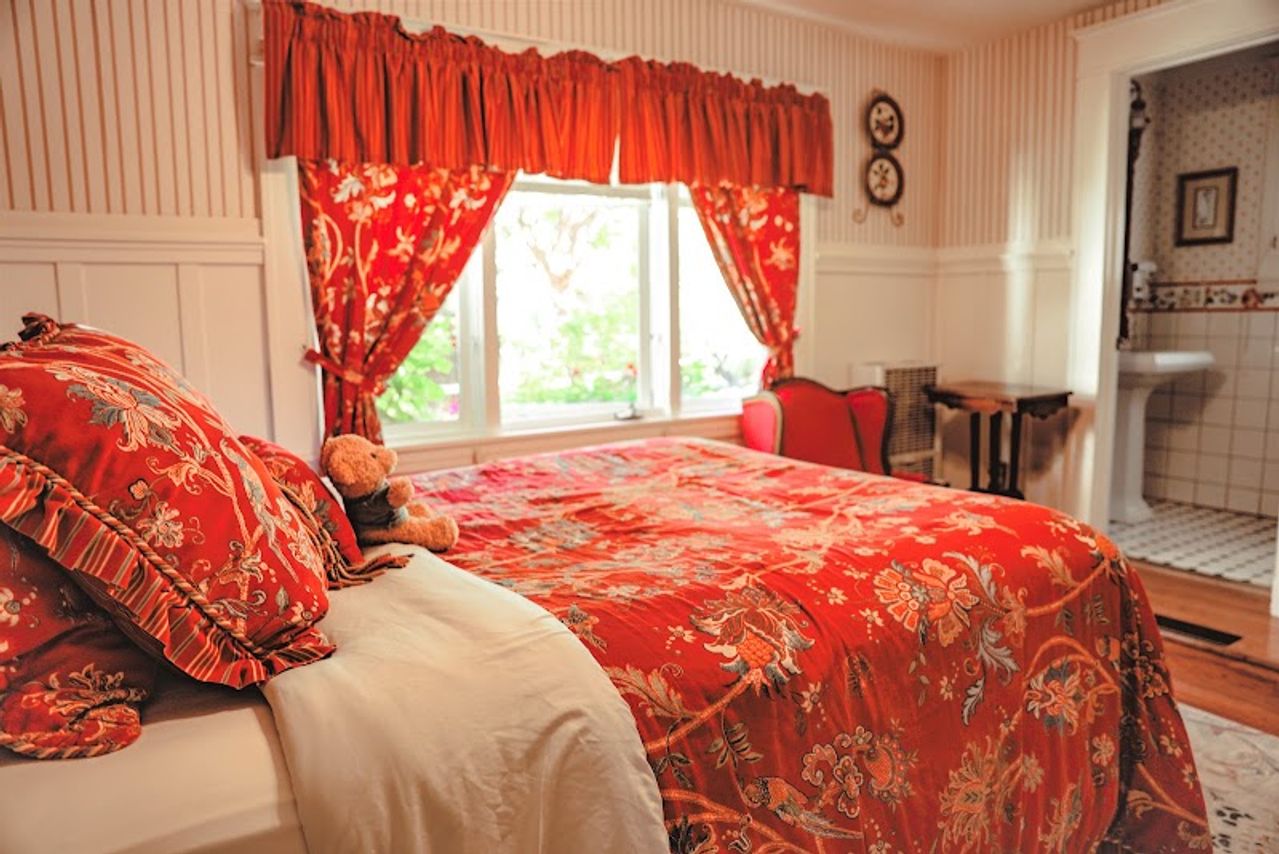 Photo of The Old St. Angela Inn - Newport Room, garden views and sitting area