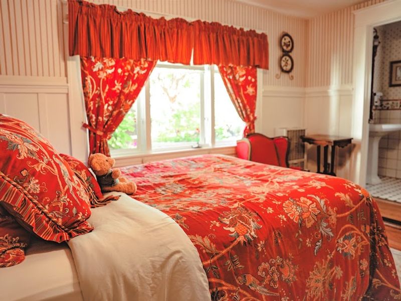 Photo of The Old St. Angela Inn - Newport Room, garden views and sitting area