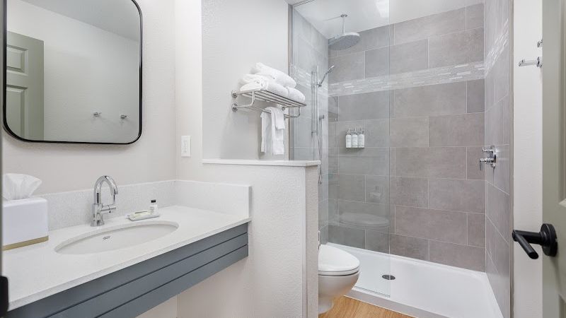 Photo of Surfland Hotel - Bathroom, Walk-in Shower