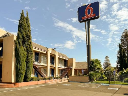 Studio 6 Vallejo, CA – Napa Valley