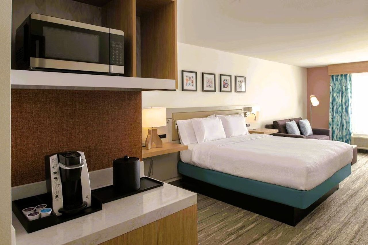 Hilton Garden Inn Tacoma Downtown - Room, King Bed